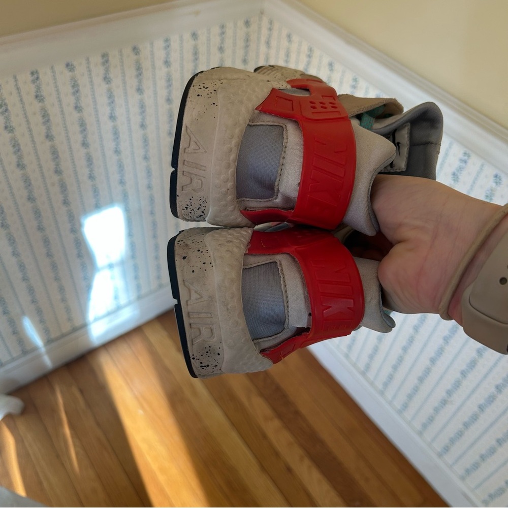 Nike Sneakers - Picture 10 of 11